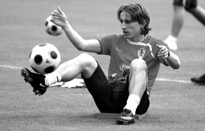 洪明甫：下场打加纳吴贤揆会首发；玻利维亚比外界看到的更强