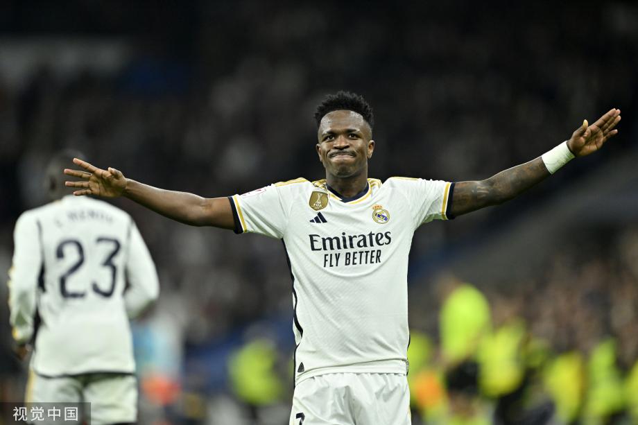 罗林斯32分6板14助 NBA雄鹿114-123不敌76人 马克西54分