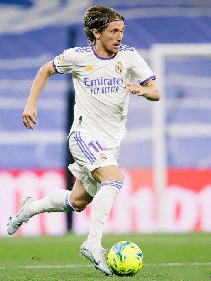 曼联计划在2026年以约7500万英镑签下巴莱巴，但需等待未来转会窗口，且交易需布莱顿同意。