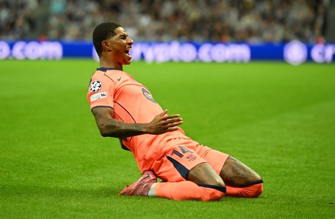 中超：山东泰山主场2-1逆转武汉三镇