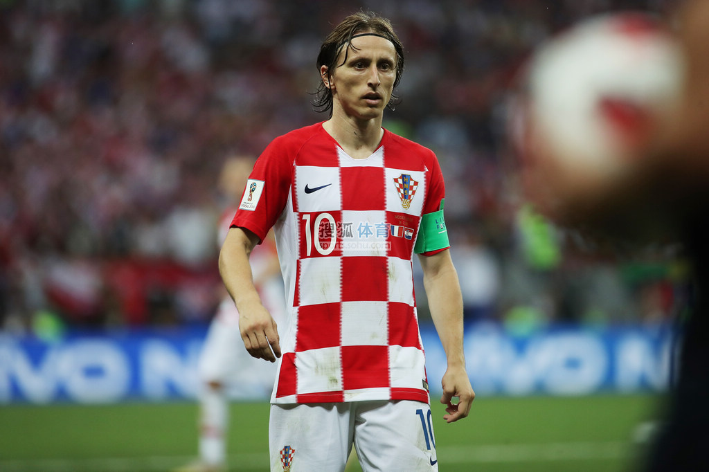 CBA：上海男篮主场大胜同曦